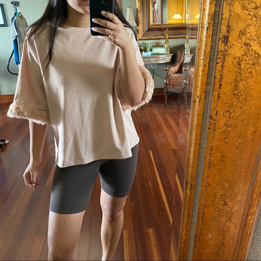 Blush boxy faux fur sleeve top